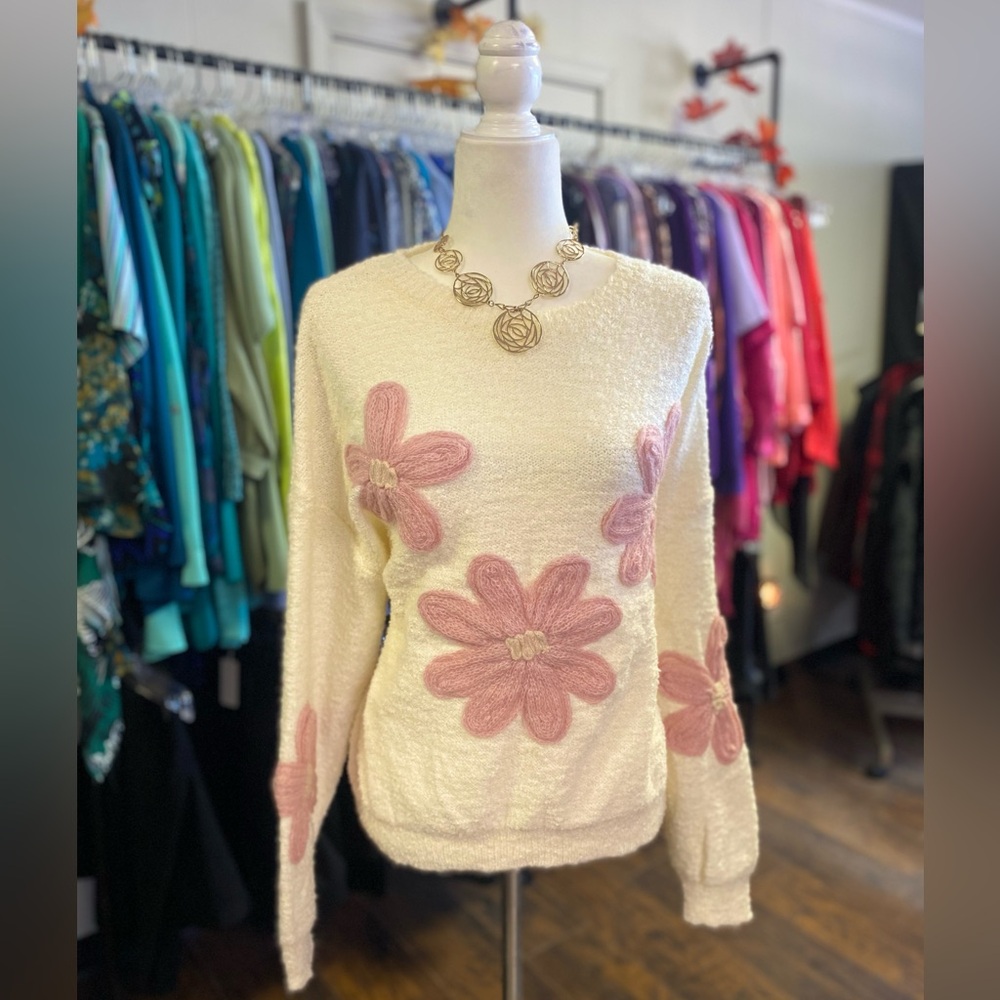 Chic Floral Knit Sweater - Cream and Pink